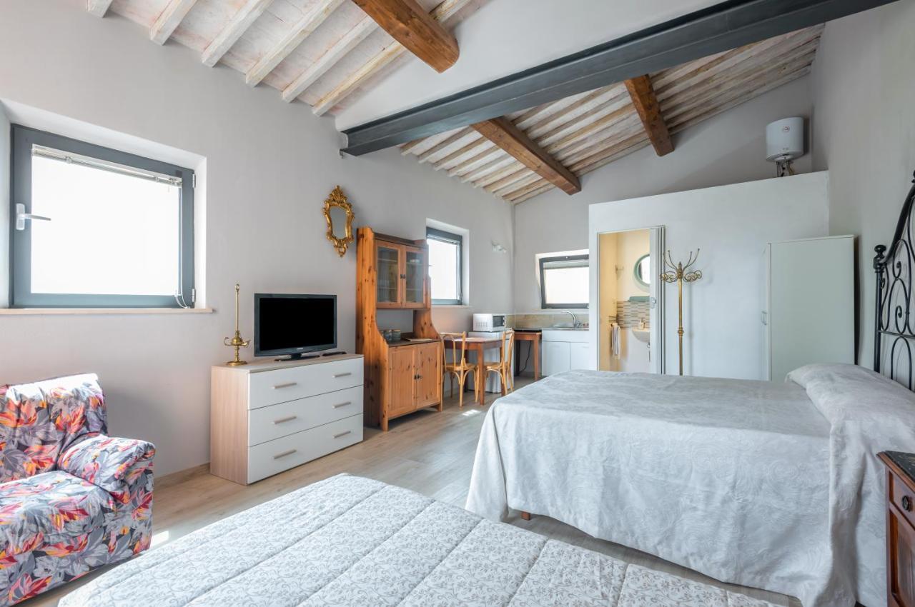 Siena- Porta Romana Lovely Studio With Parking! 外观 照片
